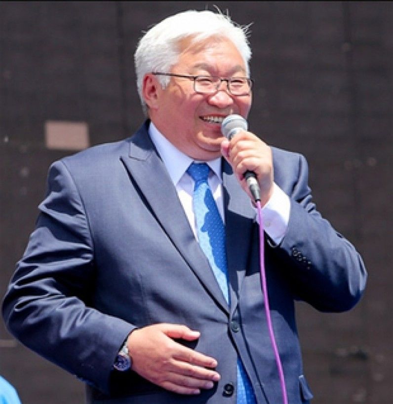 Жиргээчид бол  “галзуучууд”