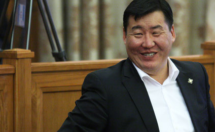 Давхар дээлийг нэгмөсөн тайл гэж байна