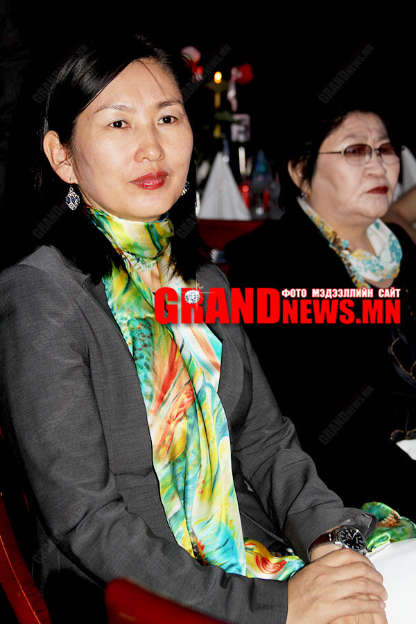 Л.Эрдэнэчимэг, Ц.Оюунгэрэл  нар нэгдэв 