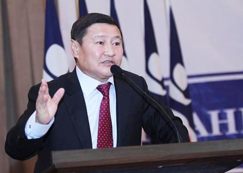 Ерөнхий сайдыг огцруулахыг олонх дэмжлээ