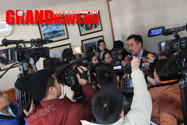 4 сая ам.долларын  учрыг Т.Ганболд мэднэ!