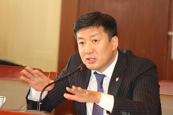 С.Баярцогт самрах уу, тохинуулах  уу?