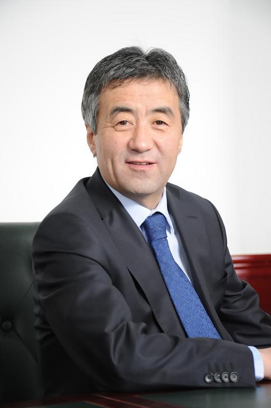 Луйвраар мэргэшсэн нь...