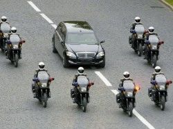 В.Путин хуягт машинаар сүнгэнүүлнэ 