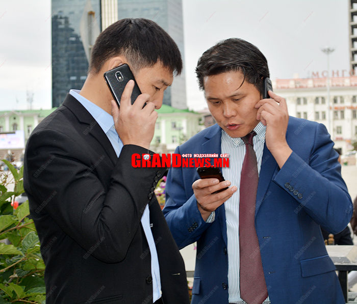 “Тугал хариулж, туг барьсан” Б.Тулга түмэн завгүй явна