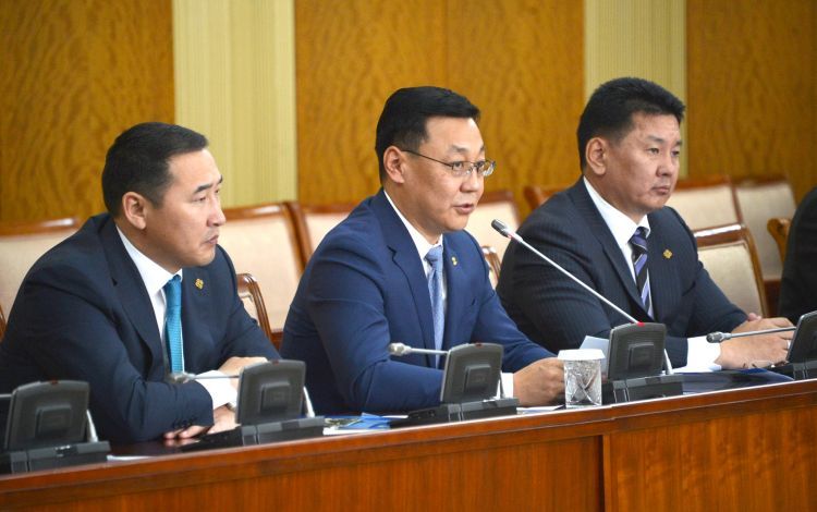 Ж.Эрдэнэбат: Төр бизнесийн үйл ажиллагаа руу хэтэрхий хутгалдах хэрэггүй