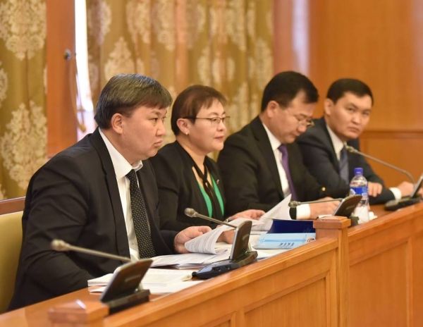 Авлигатай тэмцэх үндэсний хөтөлбөрийг хэлэлцэж байна