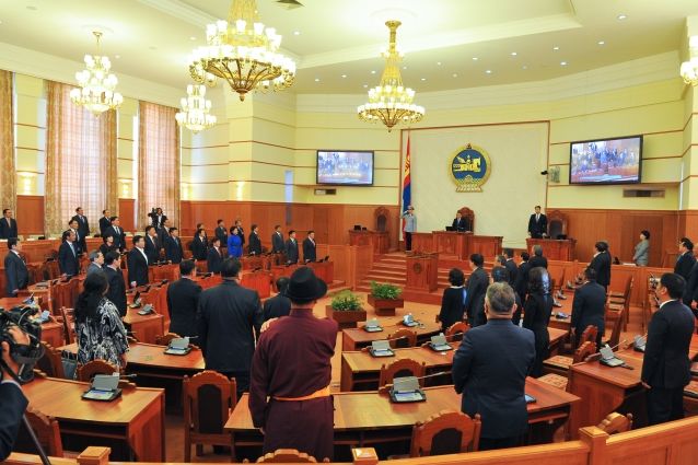 Чуулган хуралдана