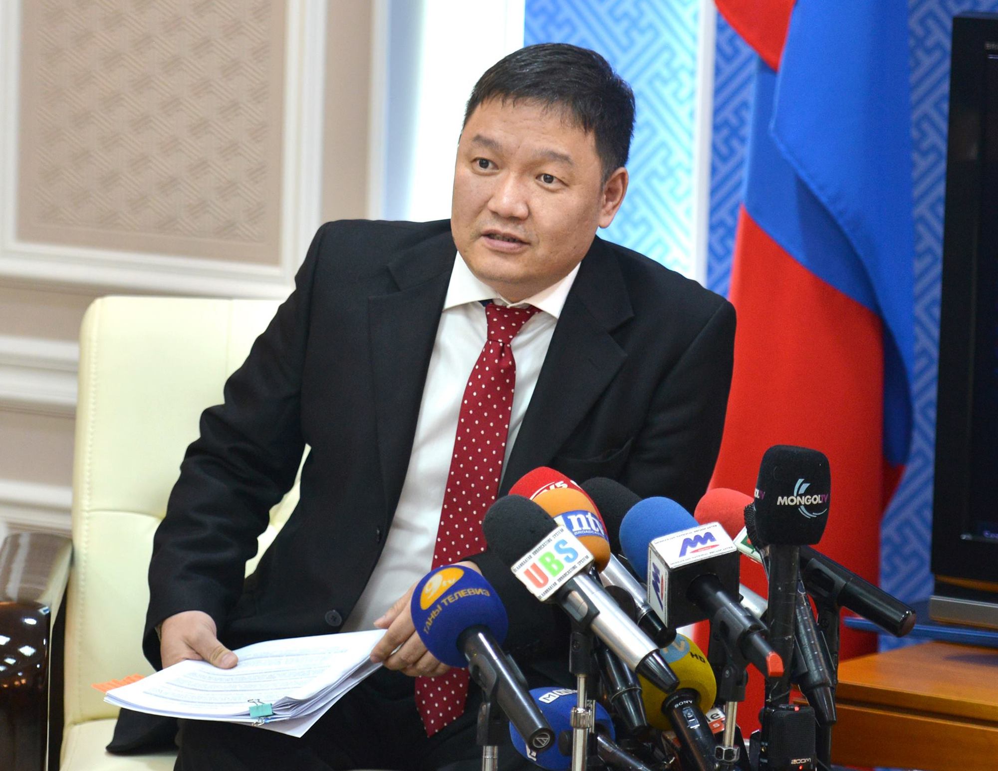  АН-ын засгийн үед сайд хийж байсан нөхөд шалгуулна