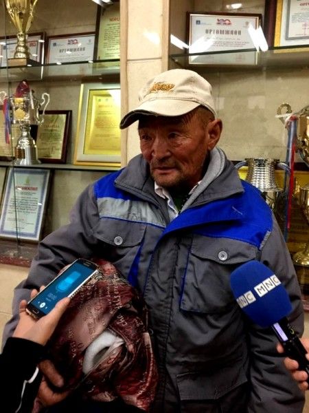 Хүүхдээ салхилуулж явсан иргэний зургийг авч, худал мэдээлэл тараажээ