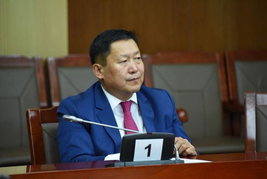 “Монгол банк”-ны ерөнхийлөгч Н.Баяртсайхан ийм хариуцлагагүй зүйл хэлээд сууж байна