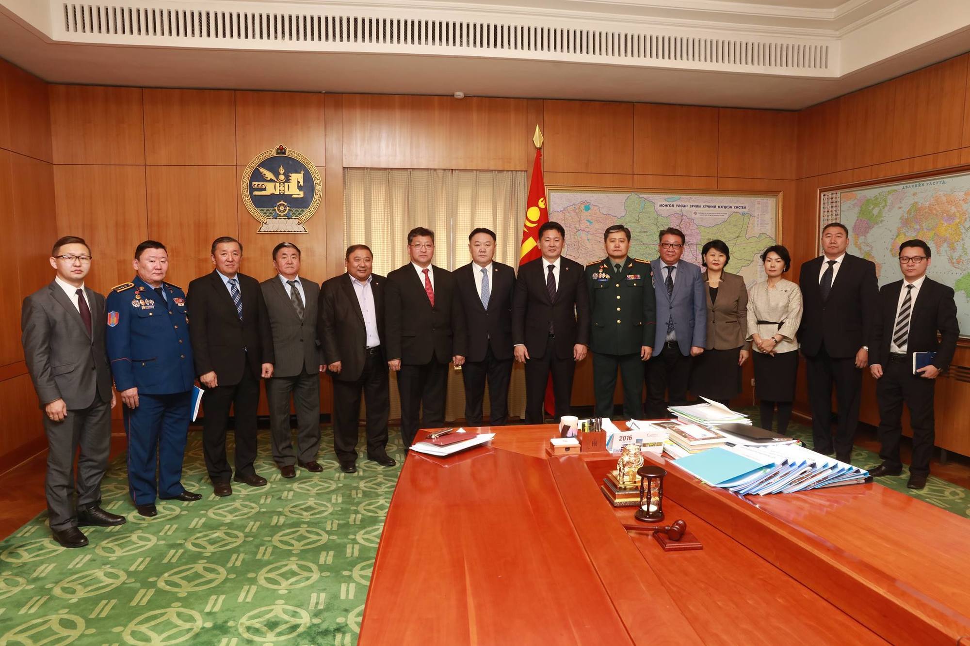 Шадар сайдын эрхлэх асуудлын хүрээний  байгууллагууд ажлаа тайлагналаа 