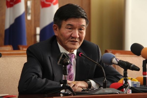 Ц.Нямдорж: Эрдэнэтийн луйврын ард яаж гаръя даа