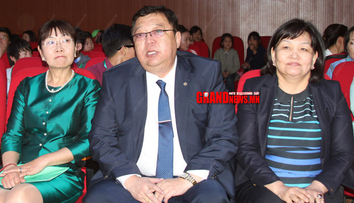 С.Эрдэнэ шиг цэвэрхэн улс төр хий!