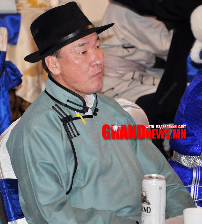 ХҮН-ын дарга С.Ганбаатар зүрхгүй юу!