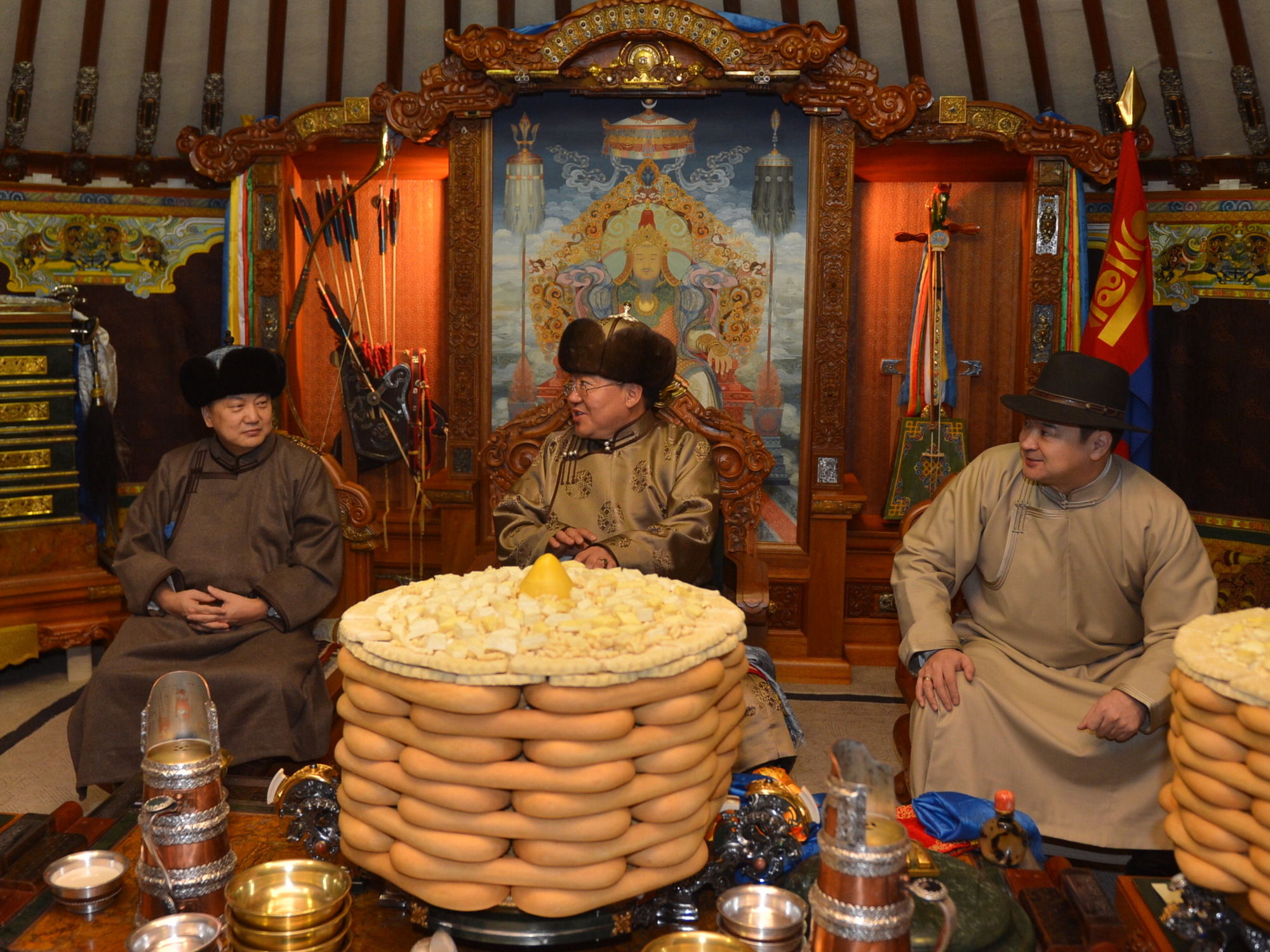 Төрийн золголт боллоо