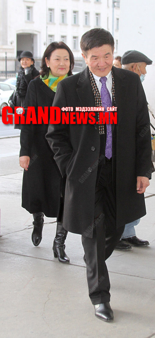 “Хэрүүлч” Ц.Нямдоржийн хачин жогтой инээмсэглэл