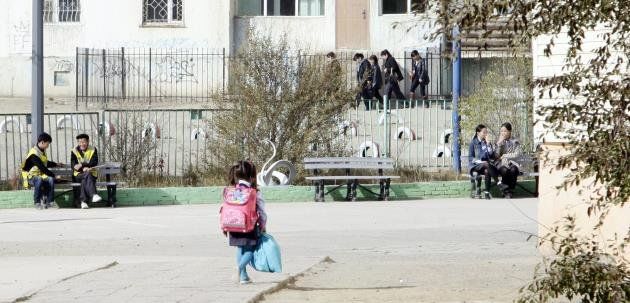Сэрэмжлүүлэг: Хүүхдээ ганцааранг нь тоглуулах, хараа хяналтгүй орхихоос зайлсхий !