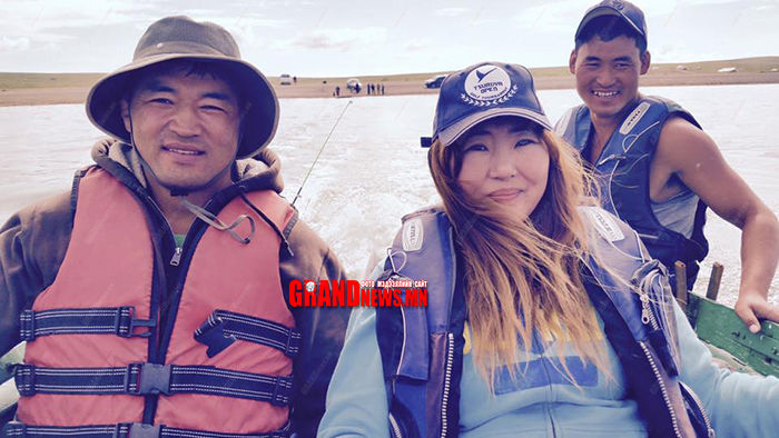 А.Сүхбатын охин хойт эхтэйгээ чацуу юу?