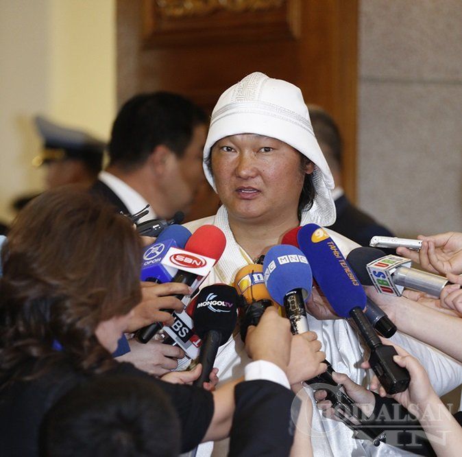 С.Жавхлан тойргийнхоо иргэдийг цэвэрлэгээнд уриаллаа