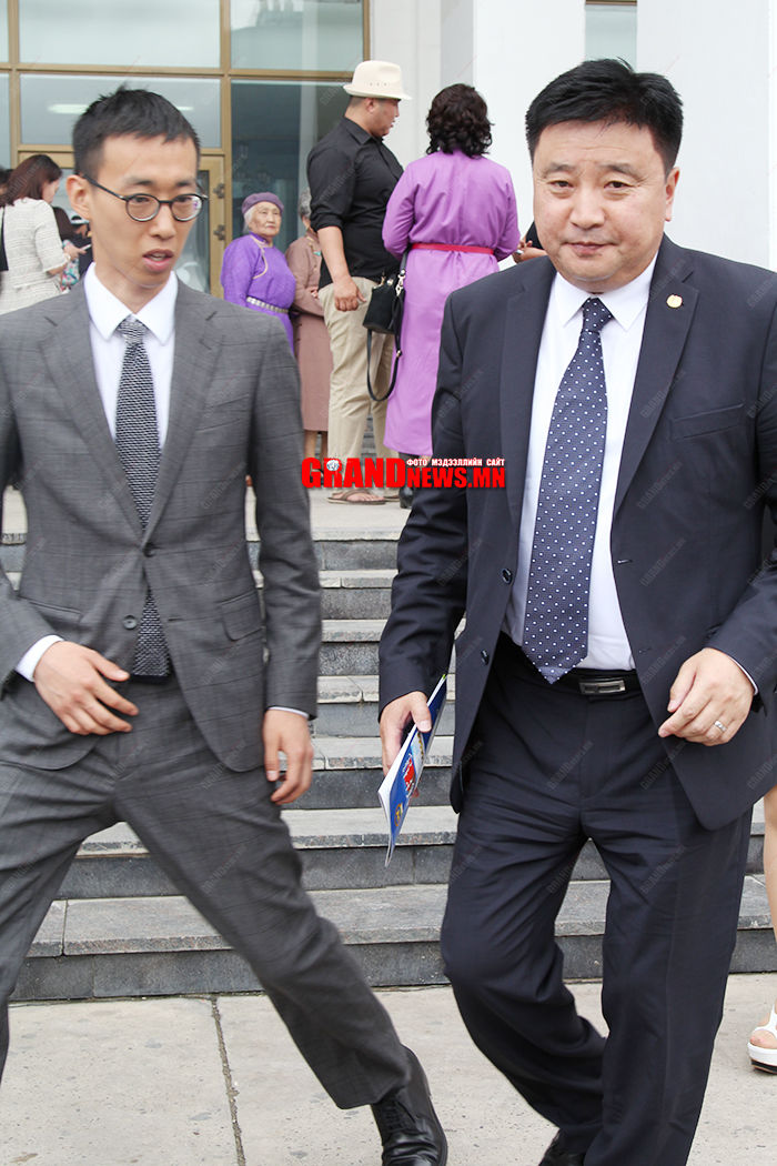 Хотын даргын хөнжилний эзэн