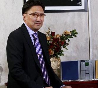 С.Болдхэт: Нэг хүнд цалин өгч үзээгүй хүмүүс төрийн бодлого гаргаж байна