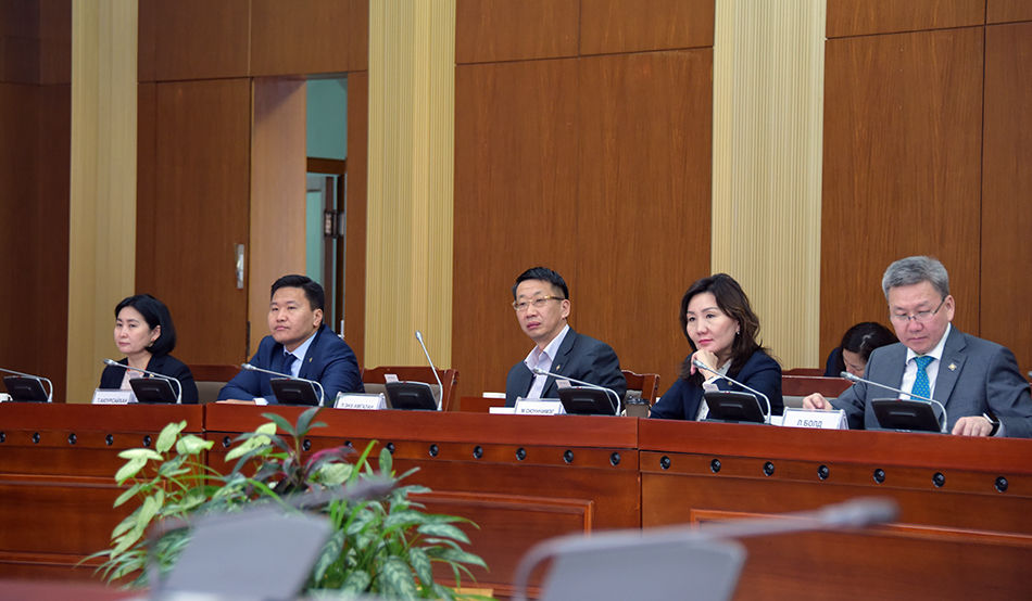 З.Нарантуяа: Хөрш орнуудын зах зээлийн эрэлт болон дотоодын экспортын нөөц боломжоо судалж ажиллах нь зүйтэй