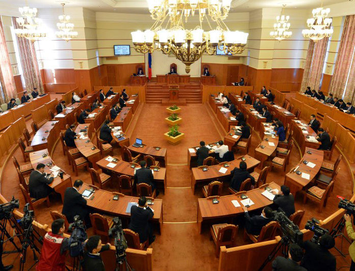 2017 оны төсвийн тодотголыг хэлэлцэж эхэллээ