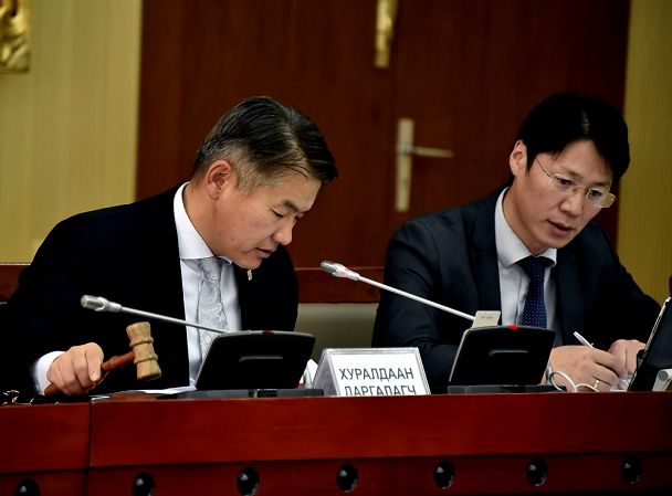 Элчин сайдуудын томилгоог хэлэлцэж байна