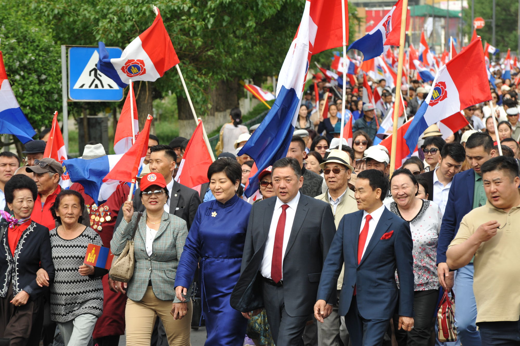 Элэг нэгт монголчууд Миеэгомбын Энхболдыг дэмжихээ илэрхийллээ /Фото/