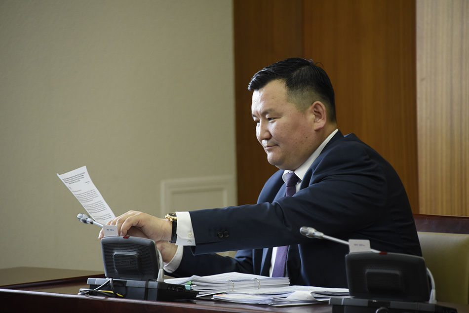  Прокурорын тухай хуулийн шинэчилсэн найруулгын төслийн анхны хэлэлцүүлгийг хийв