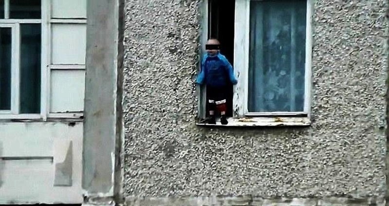 Сэрэмжлүүлэг: Хүүхэд эцэг, эхтэйгээ маргалдаж цонхоор үсэрчээ