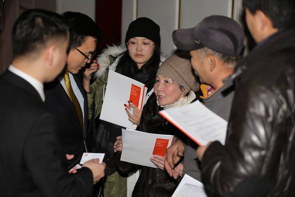 Иргэд: Газрын асуудлаар шүүхийн шийдвэрийг зөрчиж, давхардуулан олгодог