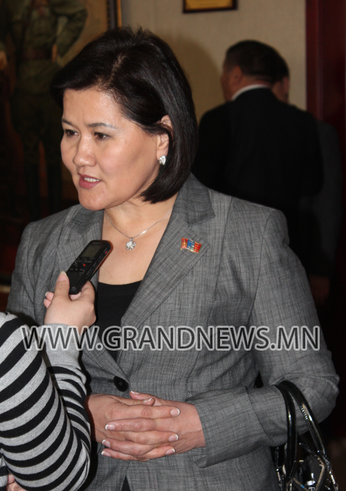 Л.Амгаланг өнөөдөр халах уу 