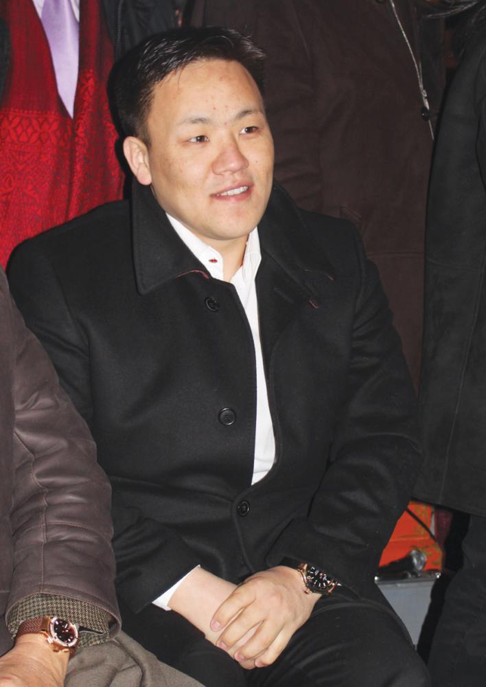 “Но” дэлгэгч Н.Номтойбаяр