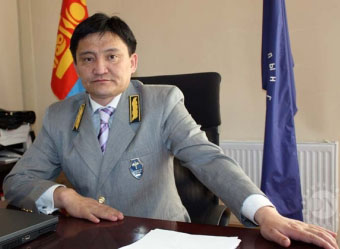 Мурат Бат-Үүл шиг баатар биш гэнэ