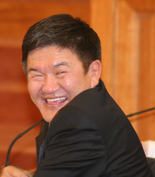  Муу нэртэй, луу данстай Ц.Нямдорж