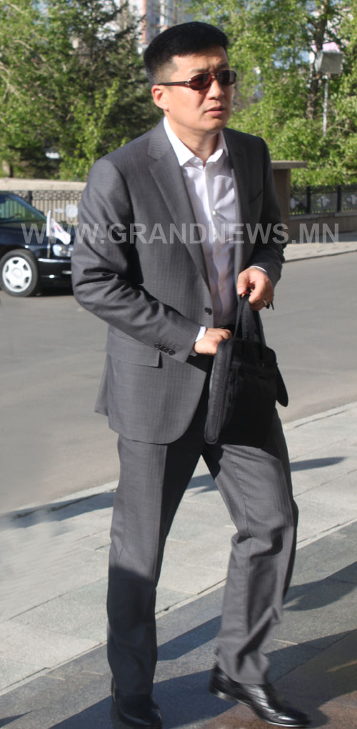 С.Баярцогт эрлийз гэнэ 