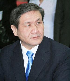 Экс Ерөнхийлөгчийг шүүх хурал завсарлалаа