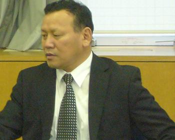 Гуйлган байж тангарагаа өргөх гэнэ 