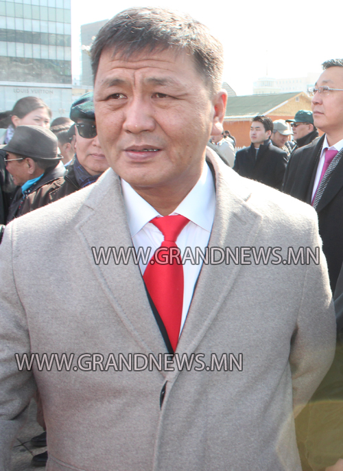 Уг нь “шоу”-даагүй л юм даа 