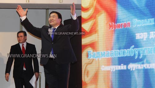 Эвийг эрхэмлэнэ, зөвийг дэмжинэ 