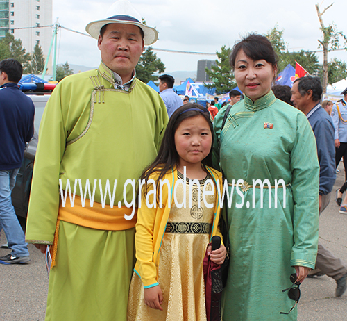 З.Баянсэлэнгийн хос морь