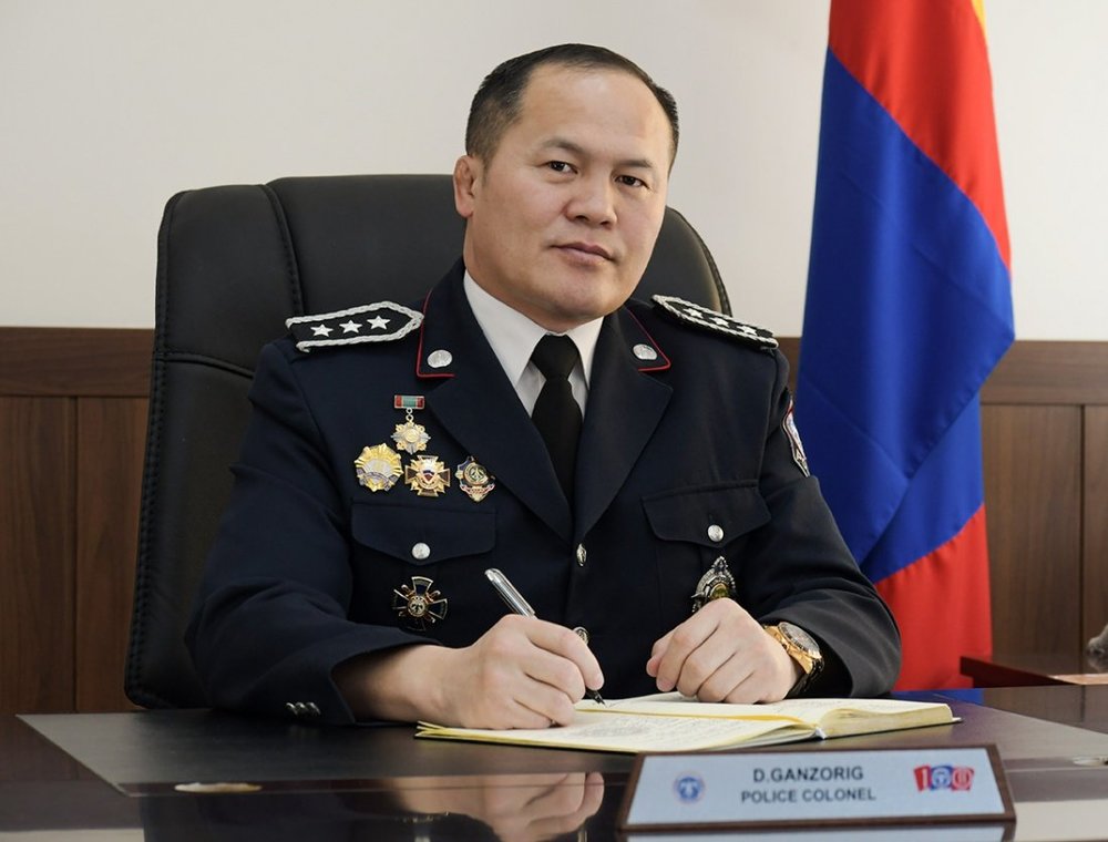 Дарханы Цагдаагийн дарга Д.Ганзориг самбо бөхийн ДАШТ-ийг дэнсэлж байна