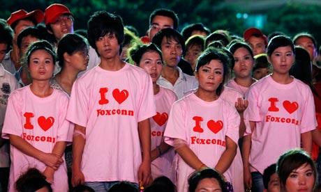 Foxconn-workers-at-a-rall-010 Foxconn-workers-at-a-rall-010