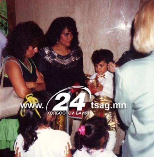 baby-bruno-mars-childhood-cool-cute-Favim baby-bruno-mars-childhood-cool-cute-Favim