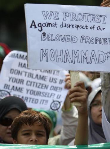 1348234174-protest-over-antiislam-film-innocence-of-muslims_1465621