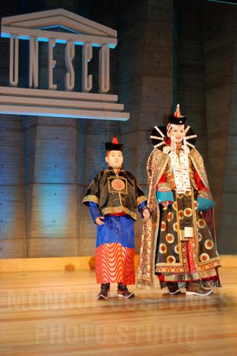 Mongol Costumes (1)