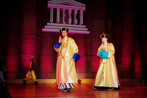 Mongol Costumes (1)