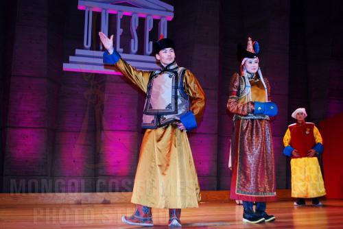 Mongol Costumes (1)